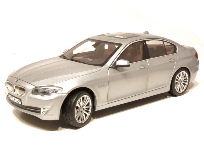 64512 BMW 550i/ F10 2010