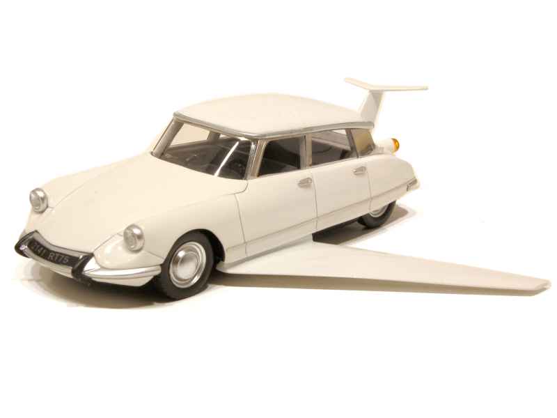 64614 Citroën DS19 Fantomas