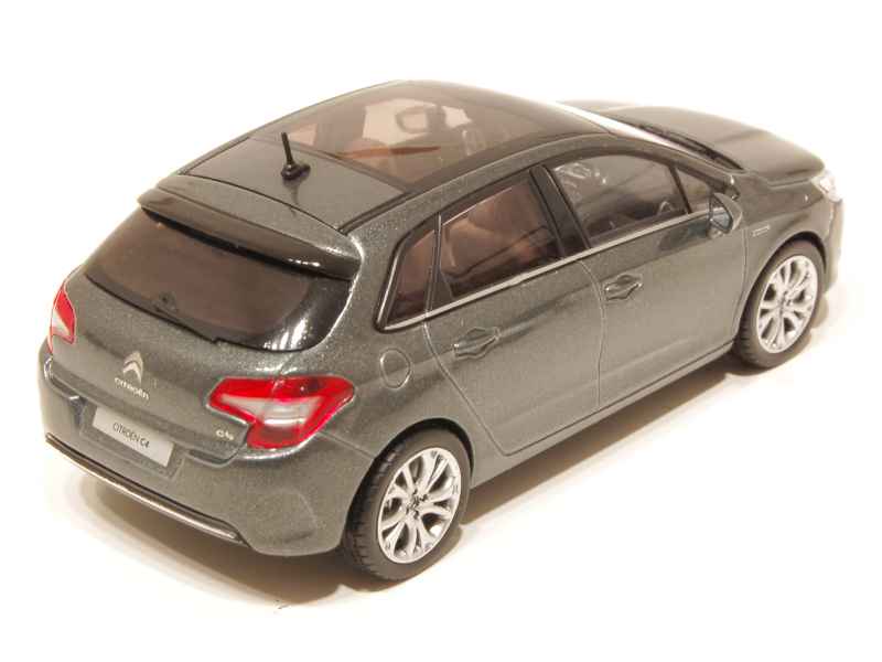 64988 Citro&euml;n C4 Berline 2011