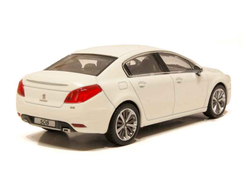 Miniature Peugeot 508 Blanche Norev à L'échelle 1/43 - Occasion Avec Défaut(s)