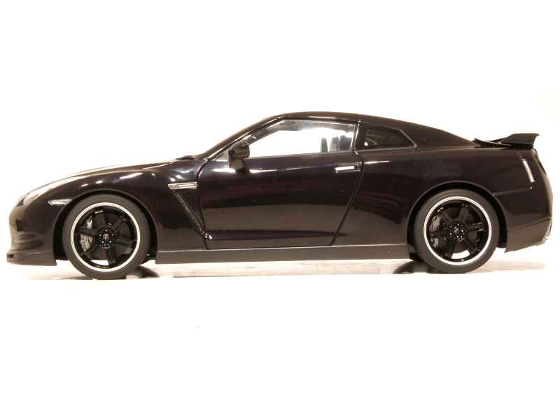 65286 Nissan GT-R SpecV / R35