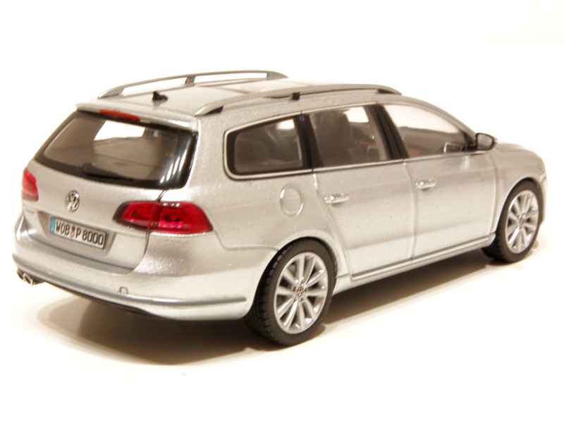 65435 Volkswagen Passat SW 2011