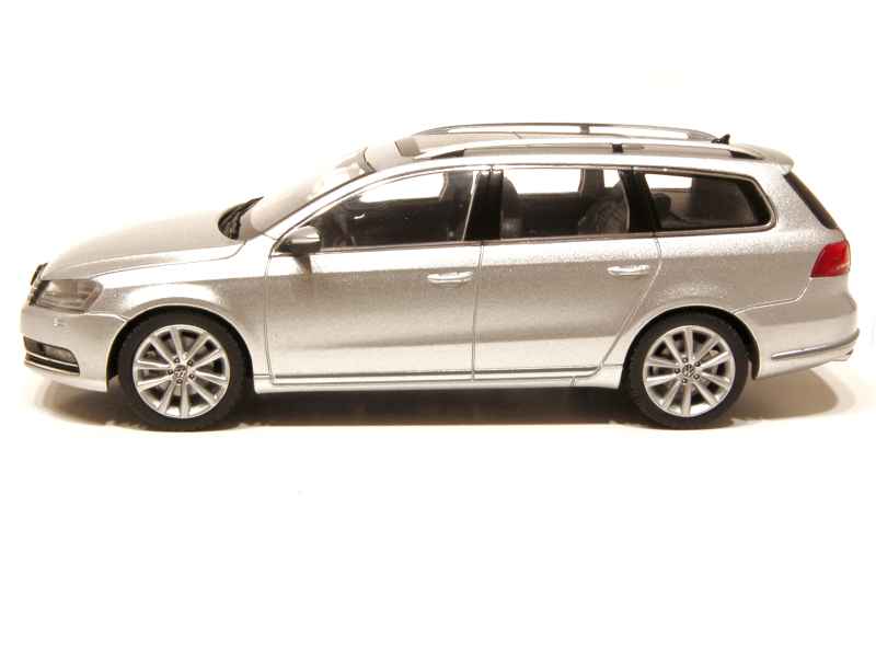 65435 Volkswagen Passat SW 2011