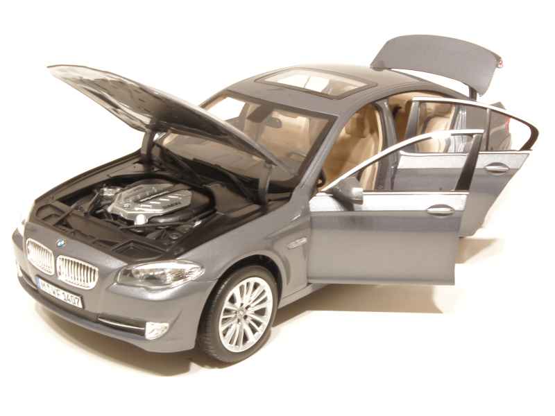 65765 BMW 550i/ F10 2010