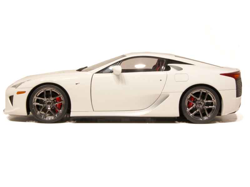 66111 Lexus LFA 2010
