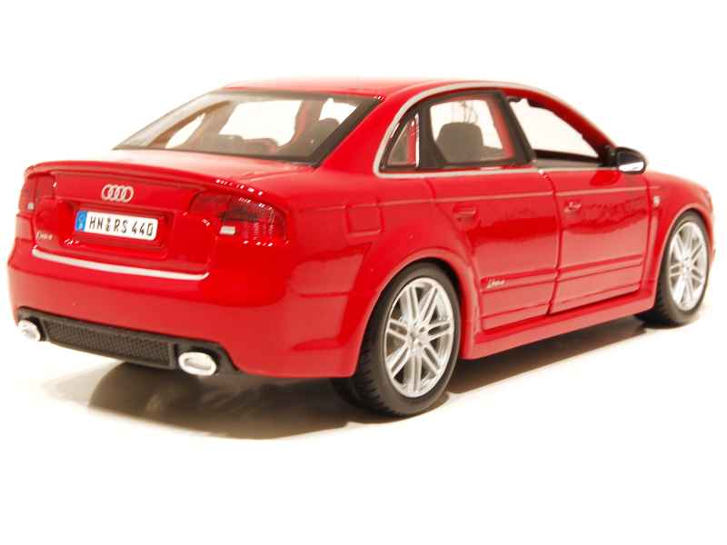 66385 Audi RS4 2006