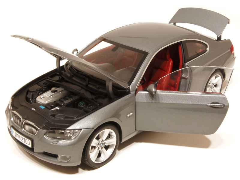 66431 BMW 330i Coupé/ E92 2006