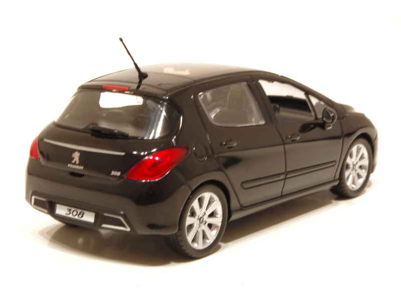 Peugeot 308 Hybrid 136 e-DSC6 (2024) - La fiche technique