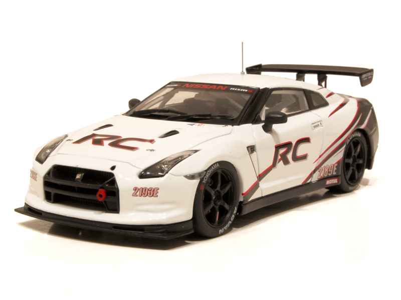 miniature nissan gtr