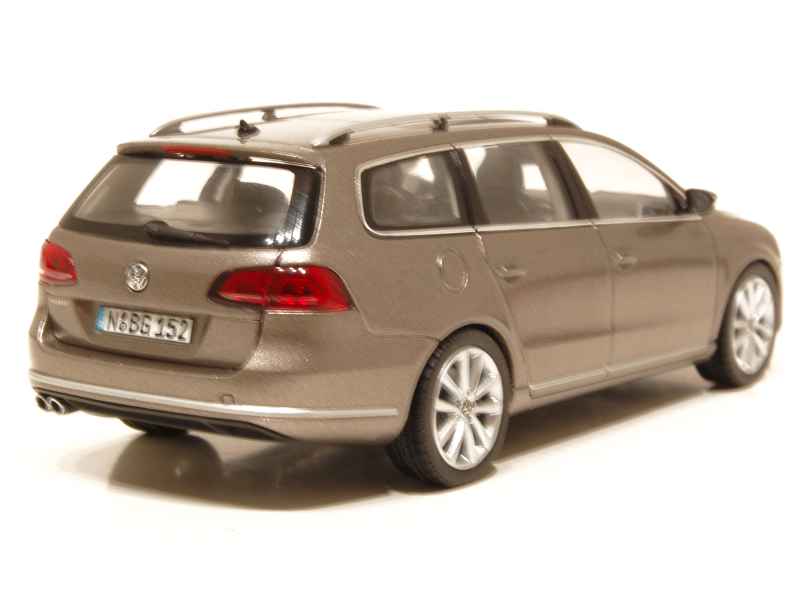 Miniatura Volkswagen Passat B7 - Escala 1/43 - Schuco - Hobbies e coleções - Guaíra, Curitiba 1398736812 | OLX