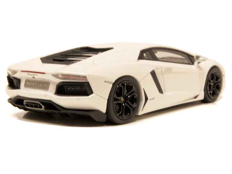 66716 Lamborghini Aventador LP 700-4 2011