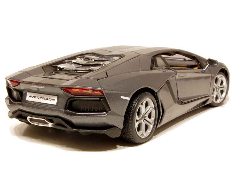 66961 Lamborghini Aventador LP 700-4 2011