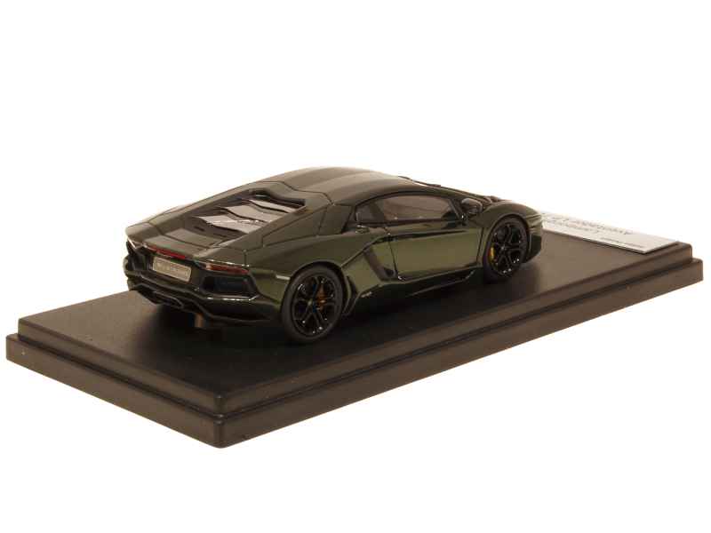 67189 Lamborghini Aventador LP 700-4 2011