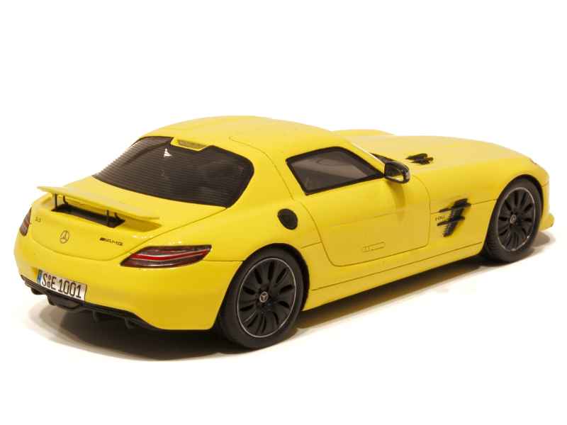 67232 Mercedes SLS AMG E-Cell/ C197 2010