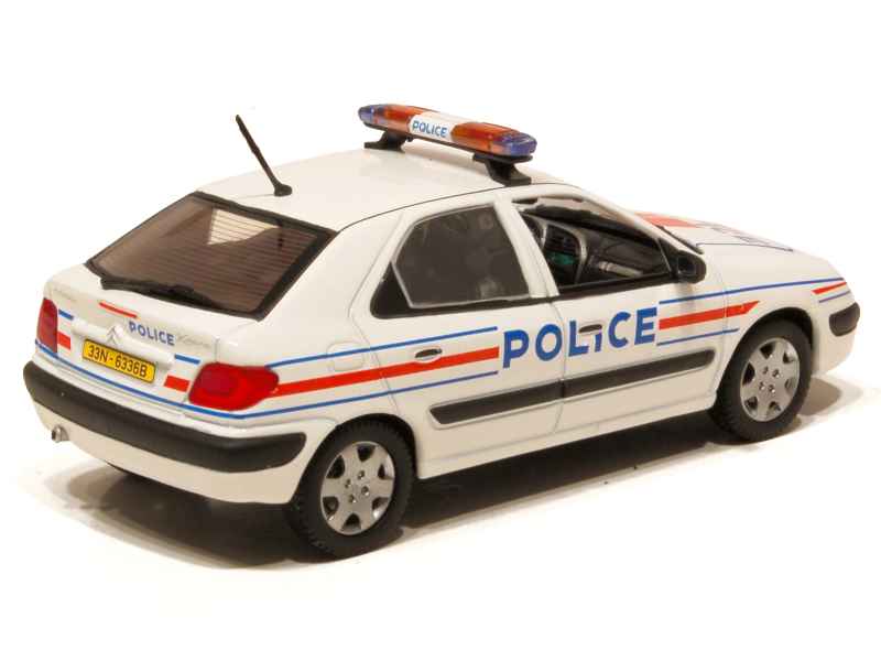 67566 Citroën Xsara Police 2001