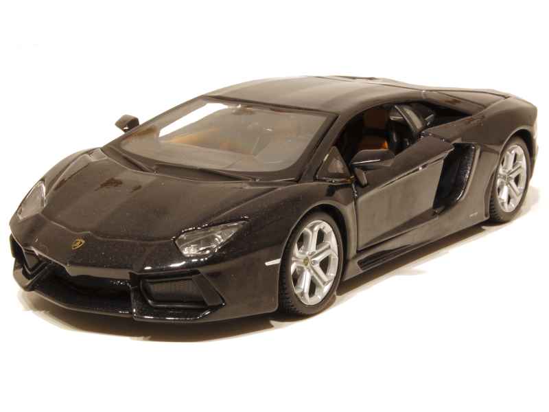 67657 Lamborghini Aventador LP 700-4 2011