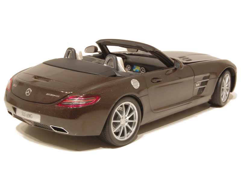 67680 Mercedes SLS AMG/ A197 Roadster 2011
