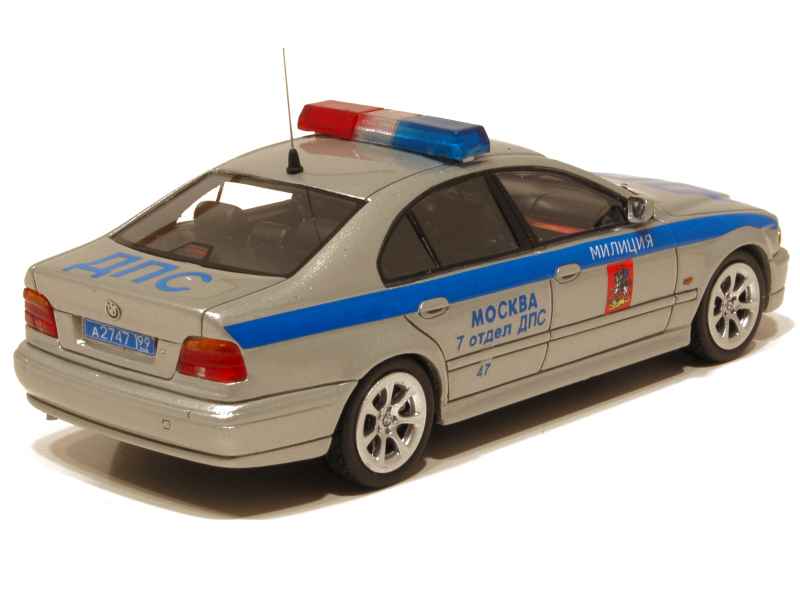 67723 BMW 535i /E39 Police
