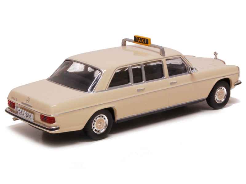 68324 Mercedes 240D Taxi Frankfurt 1972