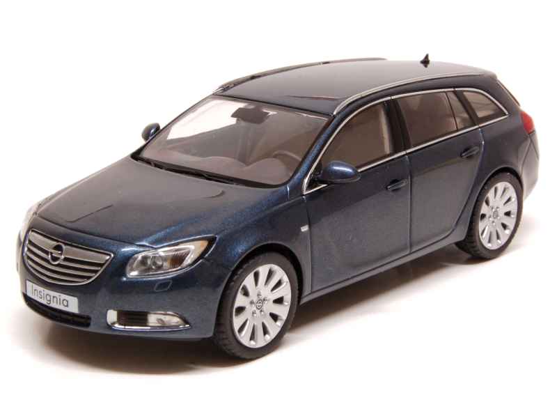 68744 Opel Insignia Sports Tourer 2009