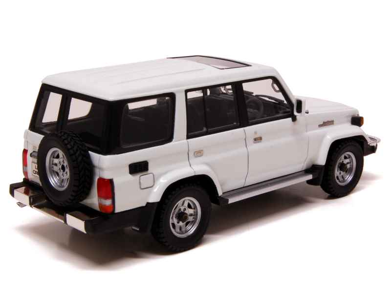 68908 Toyota Land Cruiser 70 ZX 1990