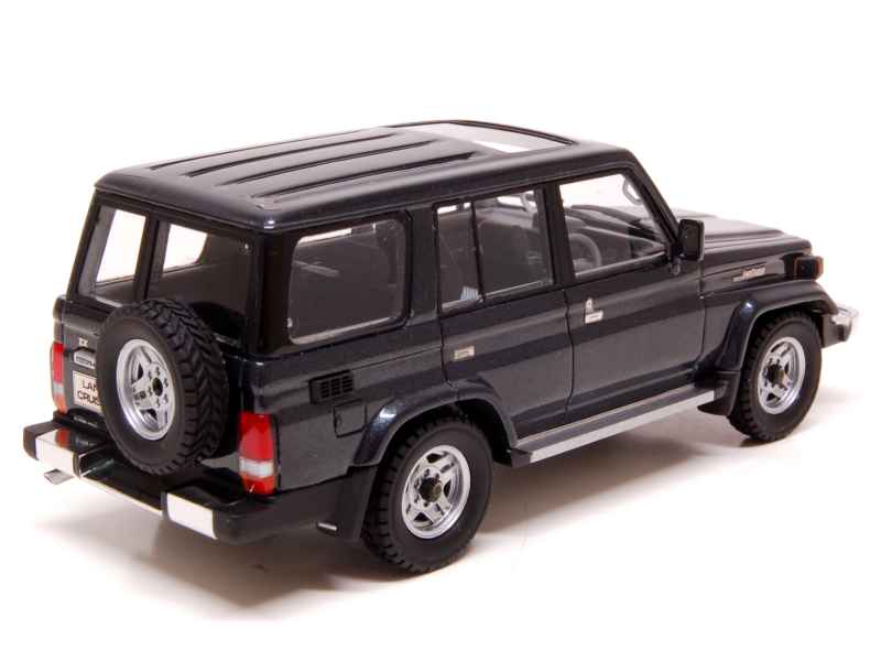 68909 Toyota Land Cruiser 70 ZX 1990
