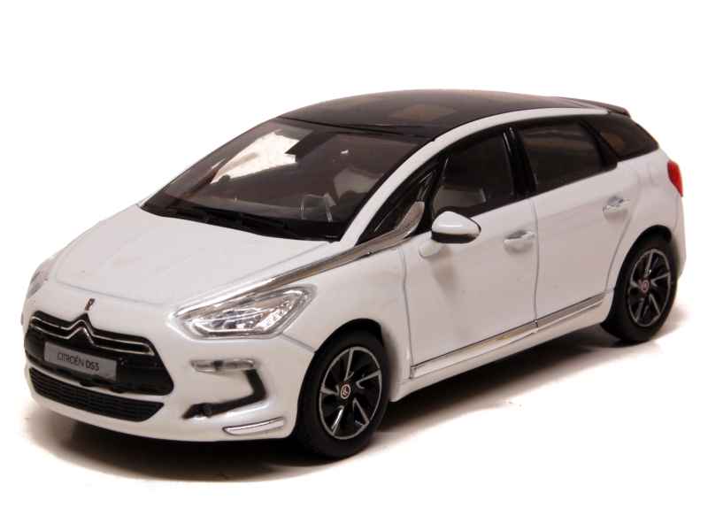 68990 Citro&euml;n DS5 2011
