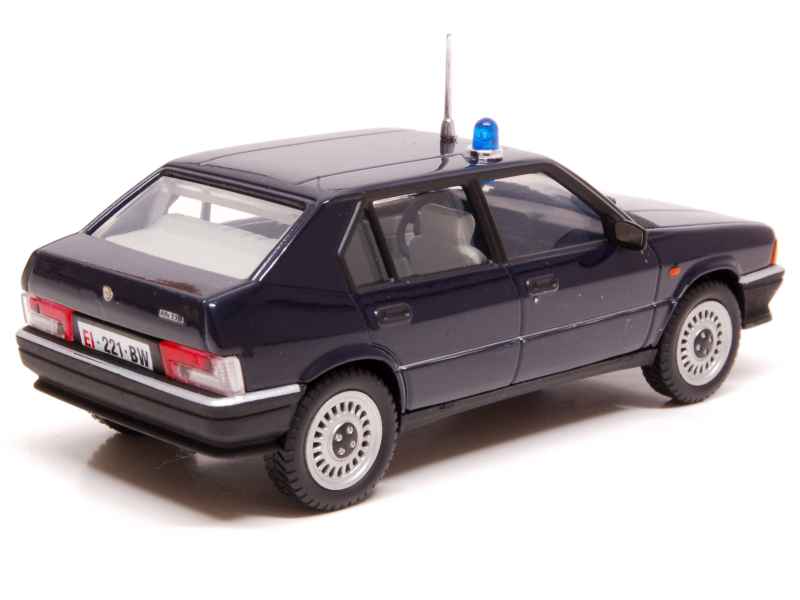 69066 Alfa Romeo 33 Carabinieri Commando