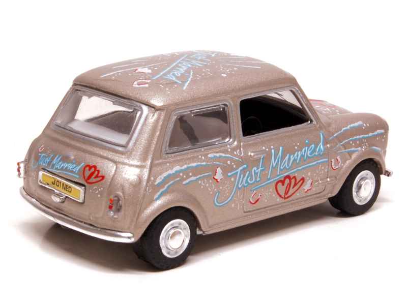 69246 Austin Mini Just Maried