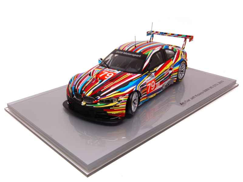 BMW - M3 GT2/ E92 Art Car Le Mans 2010 - Minichamps - 1/18 BMW - M3 GT2/ E92 Art Car Le Mans 2010 - Minichamps - 1/18