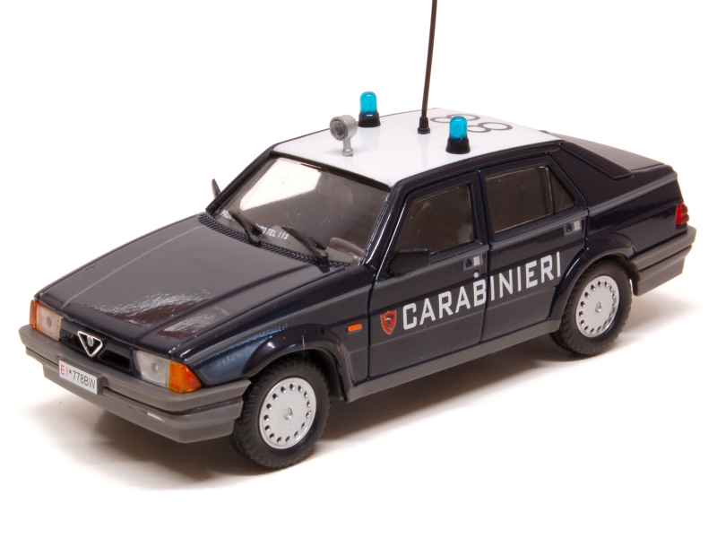 Alfa Romeo 75 Carabinieri Modellauto 1:43 - Detailgetreues Sammlerstück 1988