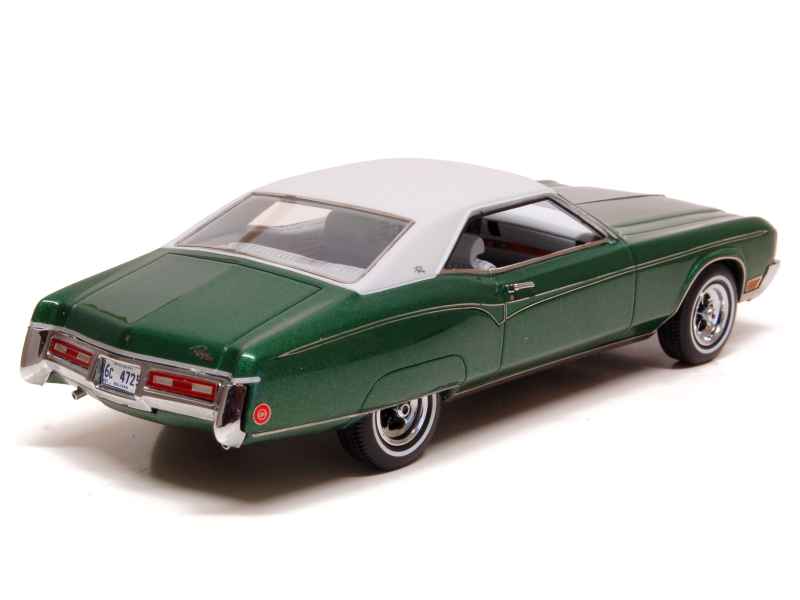 70203 Buick Riviera 1970