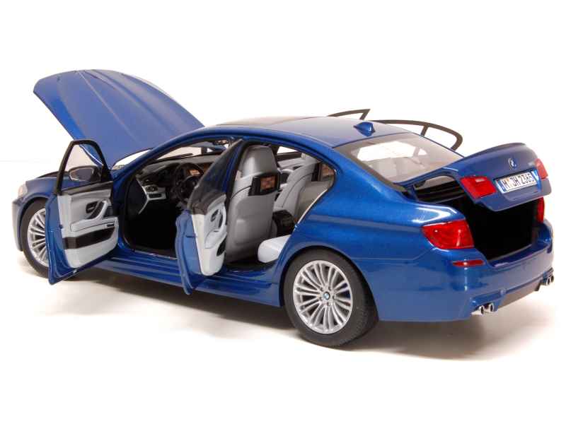 70290 BMW M5/ F10M 2012