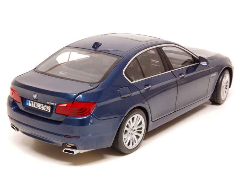 70784 BMW 550i/ F10 2010
