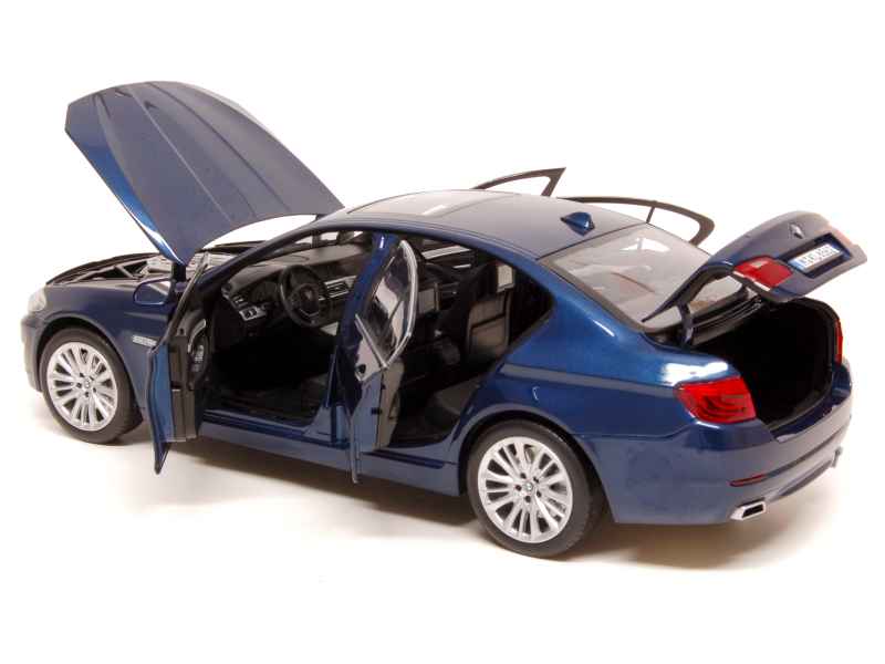 70784 BMW 550i/ F10 2010