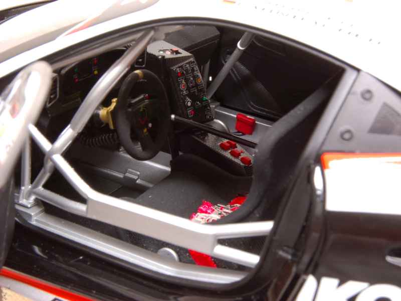70930 Ferrari 458 Italia GT2 Le Mans 2011