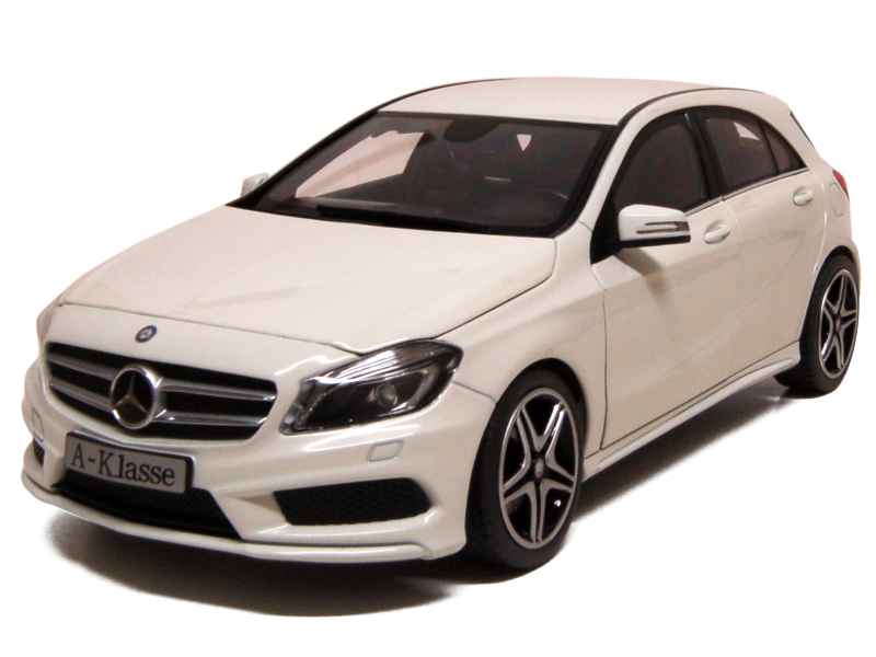 Miniature Mercedes A 45 AMG Type 176 – Échelle 1/43, Blanche, Collection