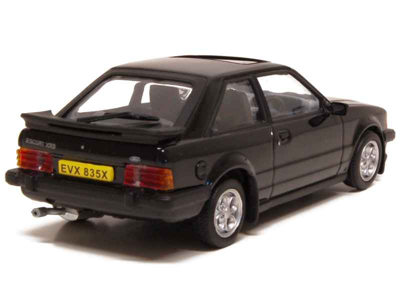 Modèle Réduit 1:18 FORD ESCORT XR3 1981 SUNSTAR - Occasion, état Comme Neuf (boîte Abîmée)