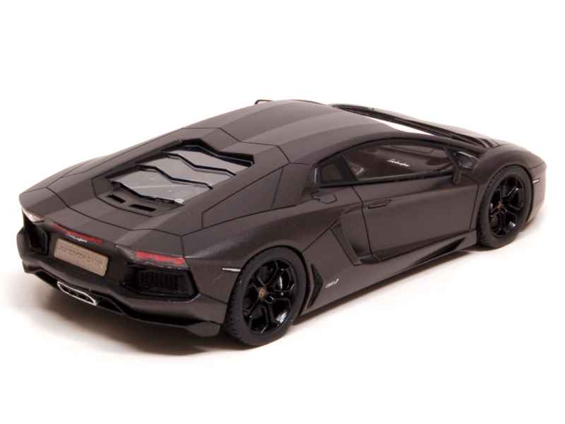 71022 Lamborghini Aventador LP 700-4 2011