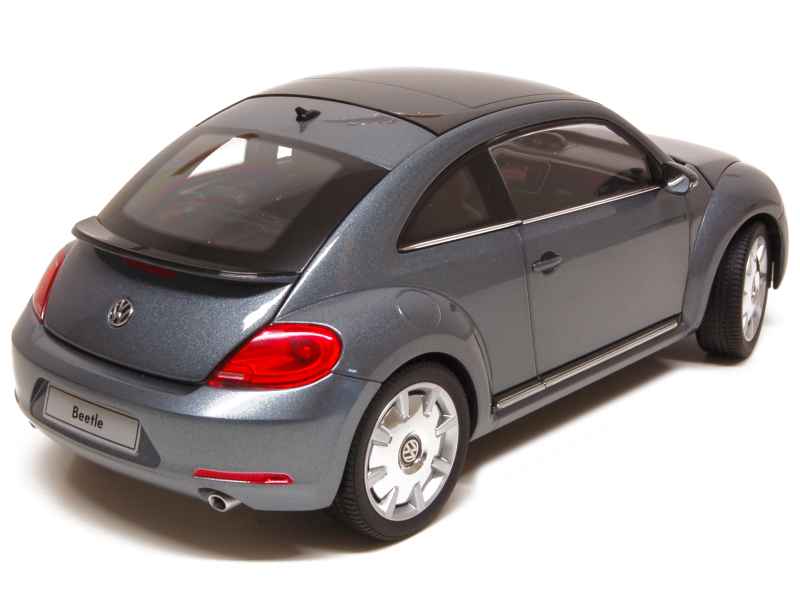 71123 Volkswagen New Beetle 2011