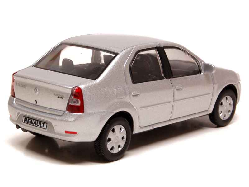 Игрушка renault logan