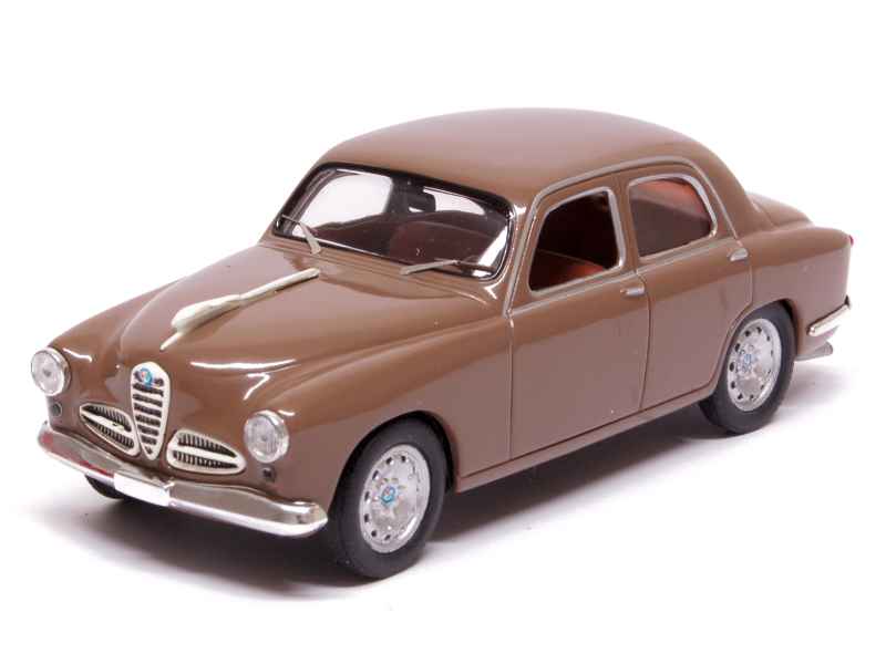 Alfa Romeo 6C 2500 Turismo Berlina 1950 Marron – Miniature Matrix 1/43, Neuve