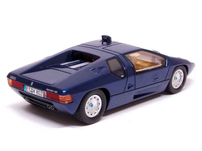 72050 Divers Isdera Imperator 108i 1984