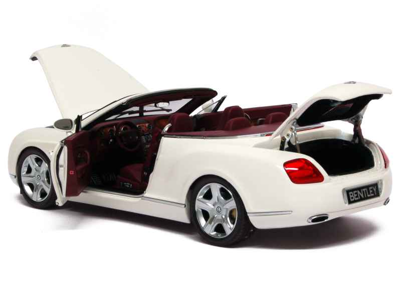2011 Bentley Continental GTC Minichamps 1/43 2011 Bentley Continental GTC Minichamps 1/43