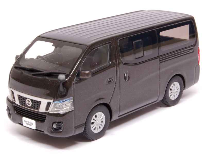 Nissan Nv350 Caravan Interior Nissan Turns Van Into A Mobile Designer