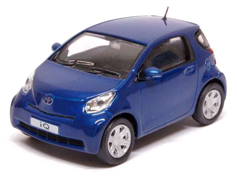 72737 Toyota IQ 2009