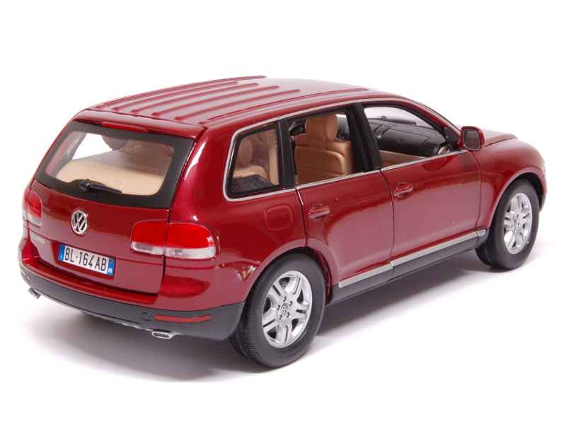 Burago Volkswagen Touareg V10 TDI – 1/18 – En Boîte – Occasion