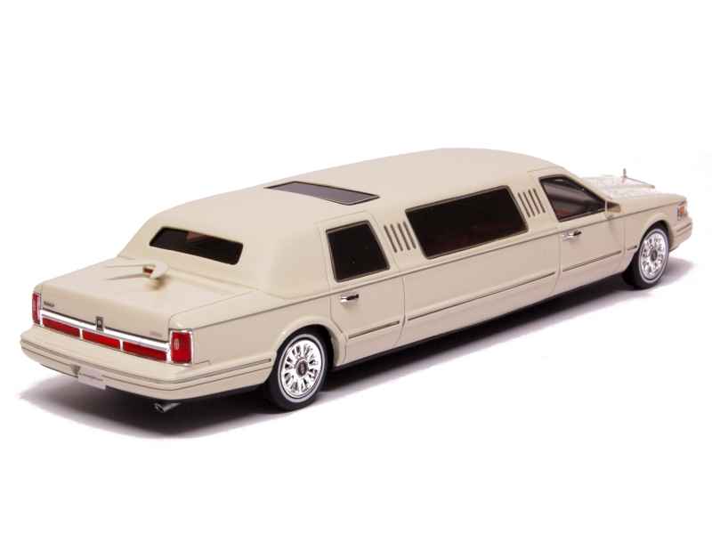 73548 Lincoln Town Car Limousine 1997