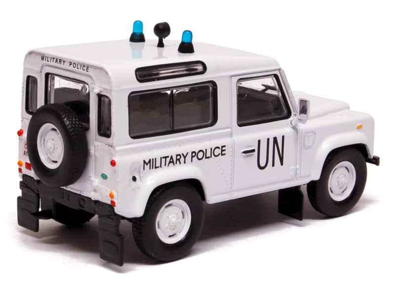 73975 Land Rover Defender 90 Carabinieri 1998