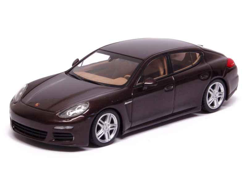 74260 Porsche Panamera 2013